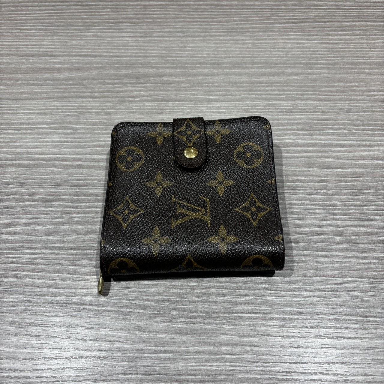 買取しました】ルイヴィトン モノグラム コンパクトジップ｜上野マルイ