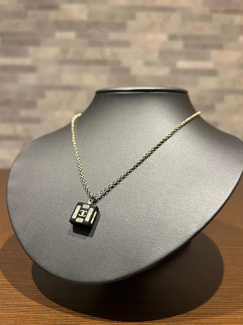 販売商品】CHANEL スクエアラインストーンネックレス｜上野マルイ｜マルイ